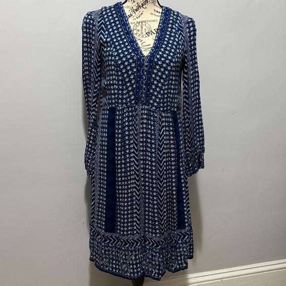 Chic Long Sleeve Blue Patterned Dress - Picture 1 of 1